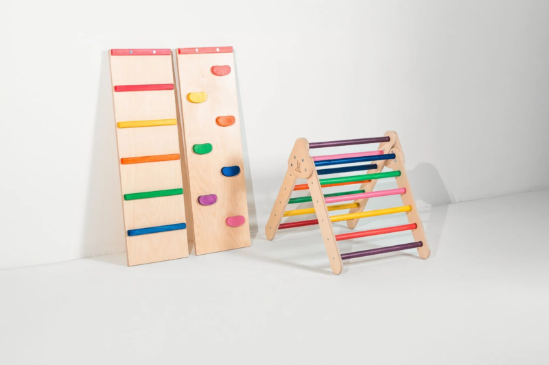 How a Pikler Triangle Transforms Your Child’s Play Space in 2026